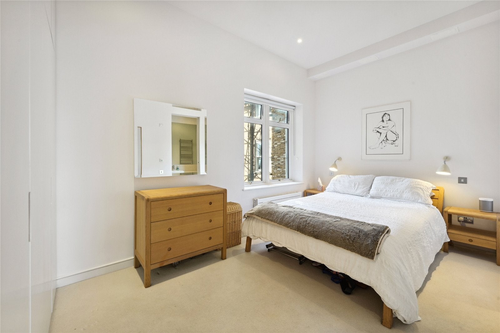 Flat Earl's Court Square in Greater London