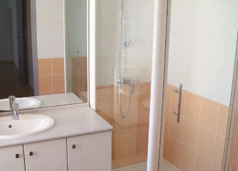 Flat Place Charles de Gaulle in Mende