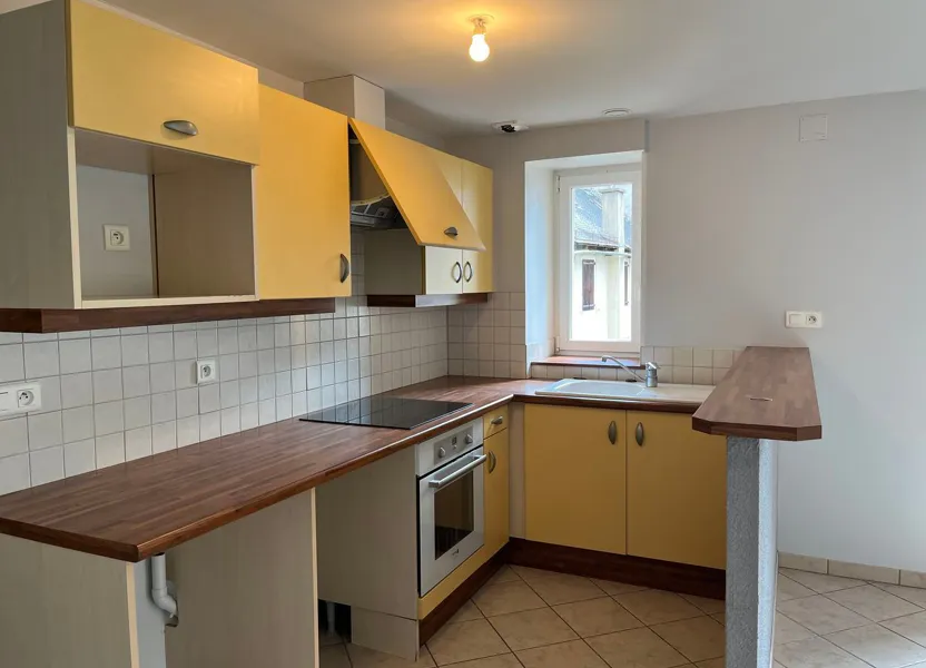 Flat Place Charles de Gaulle in Mende
