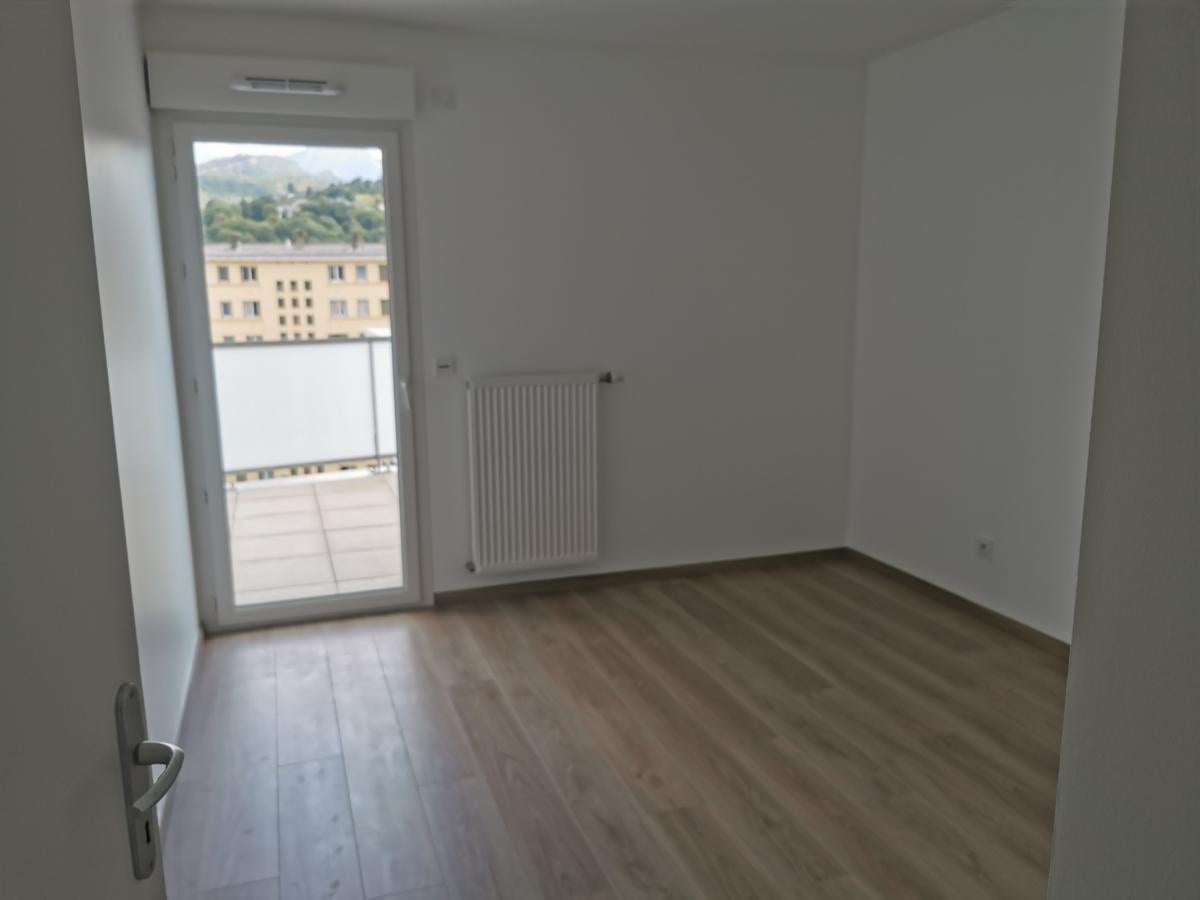 Flat Avenue du Docteur Desfrançois in Chambéry