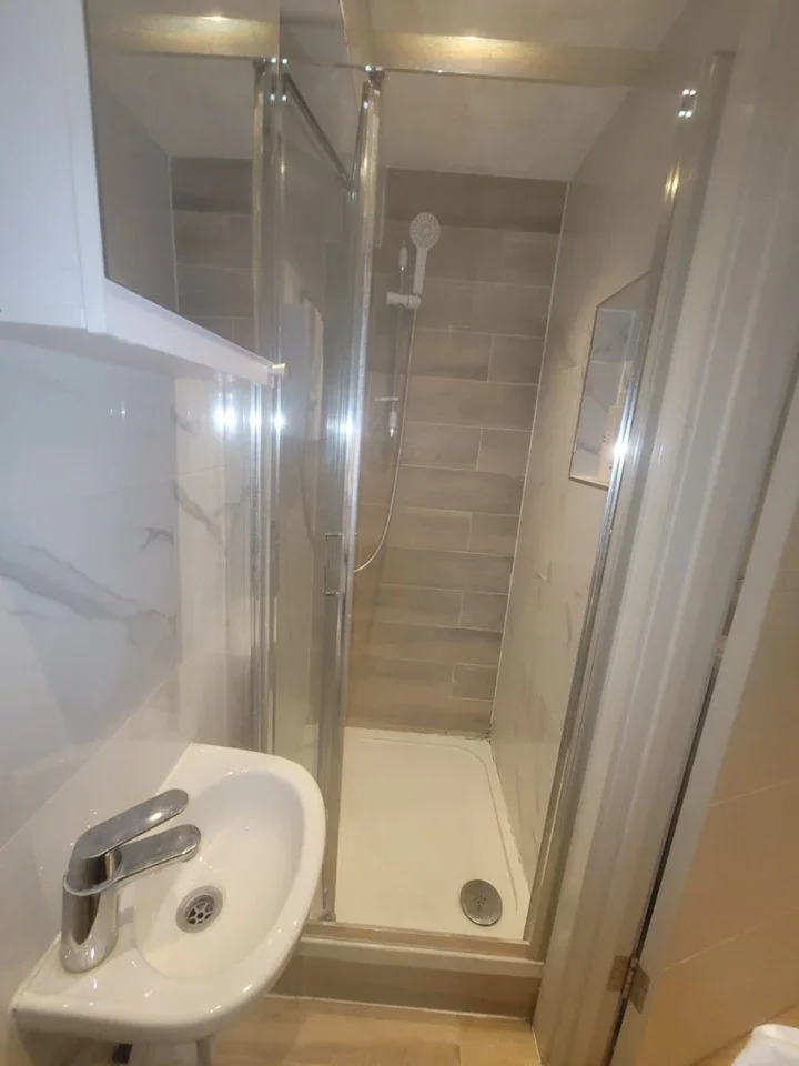 Room Coleridge Way in Greater London