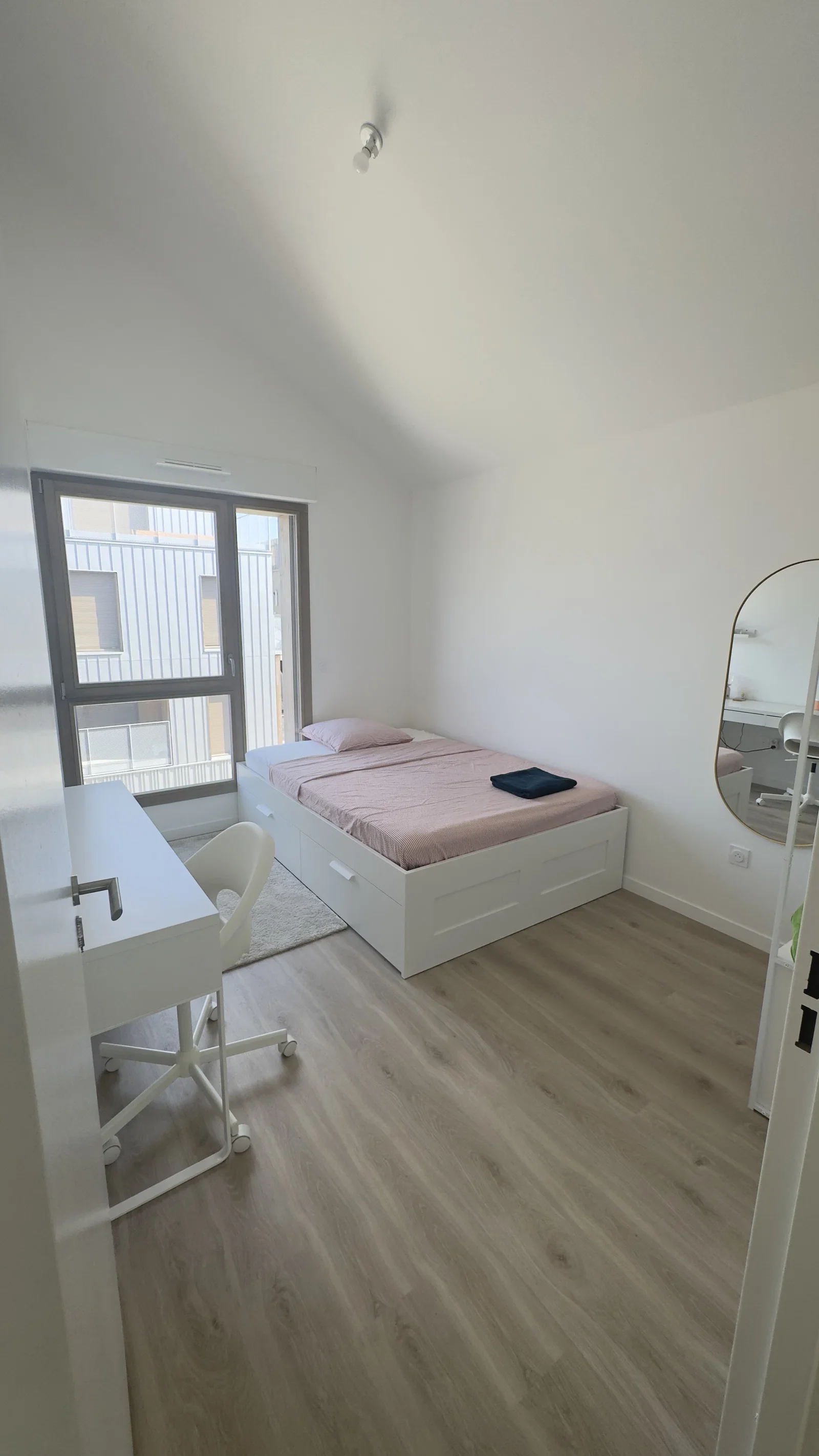 Room Quai de la Rive Charmante in Noisy-le-Grand