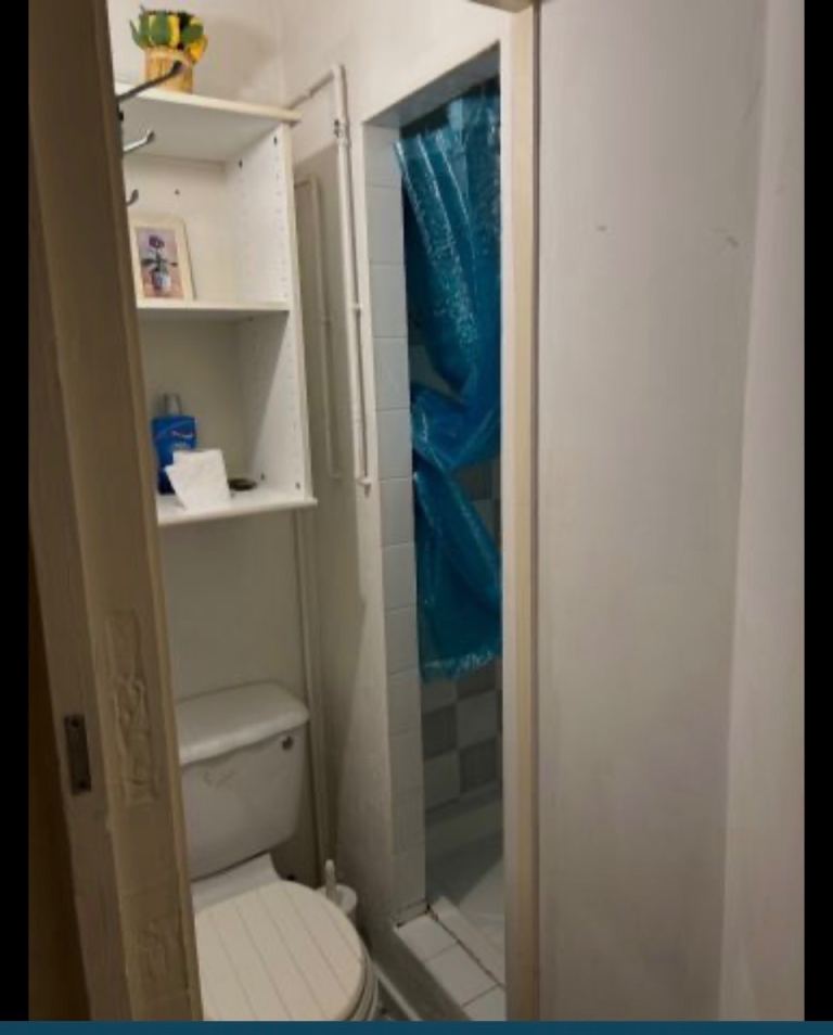 Flat Sheldrick Close in Greater London