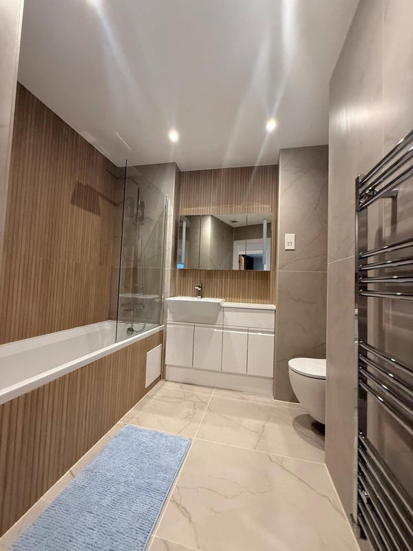 Room Wards Wharf Approach in Greater London