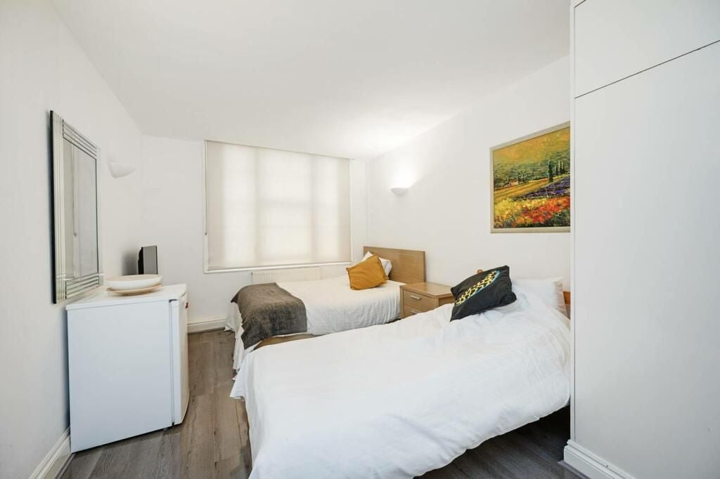 Flat Bishopsgate in City of London