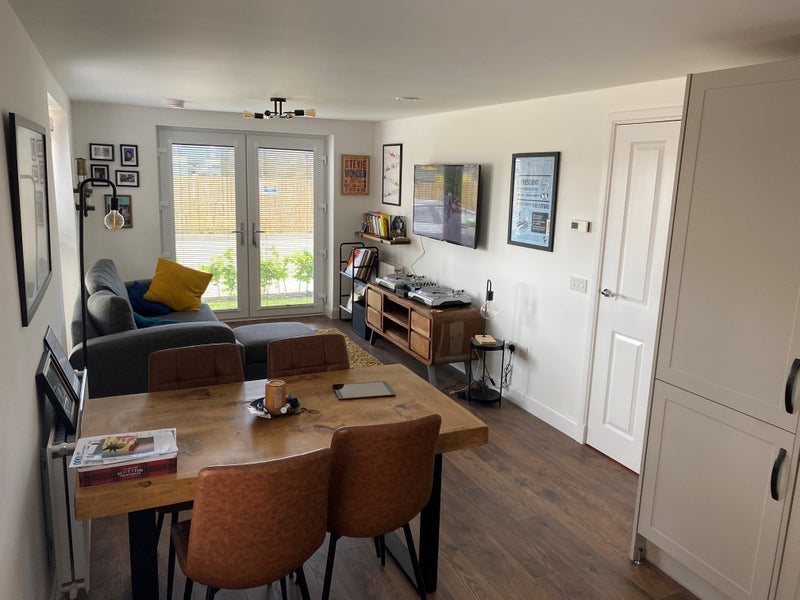 Room Margaret Thomson Crescent in City of Edinburgh