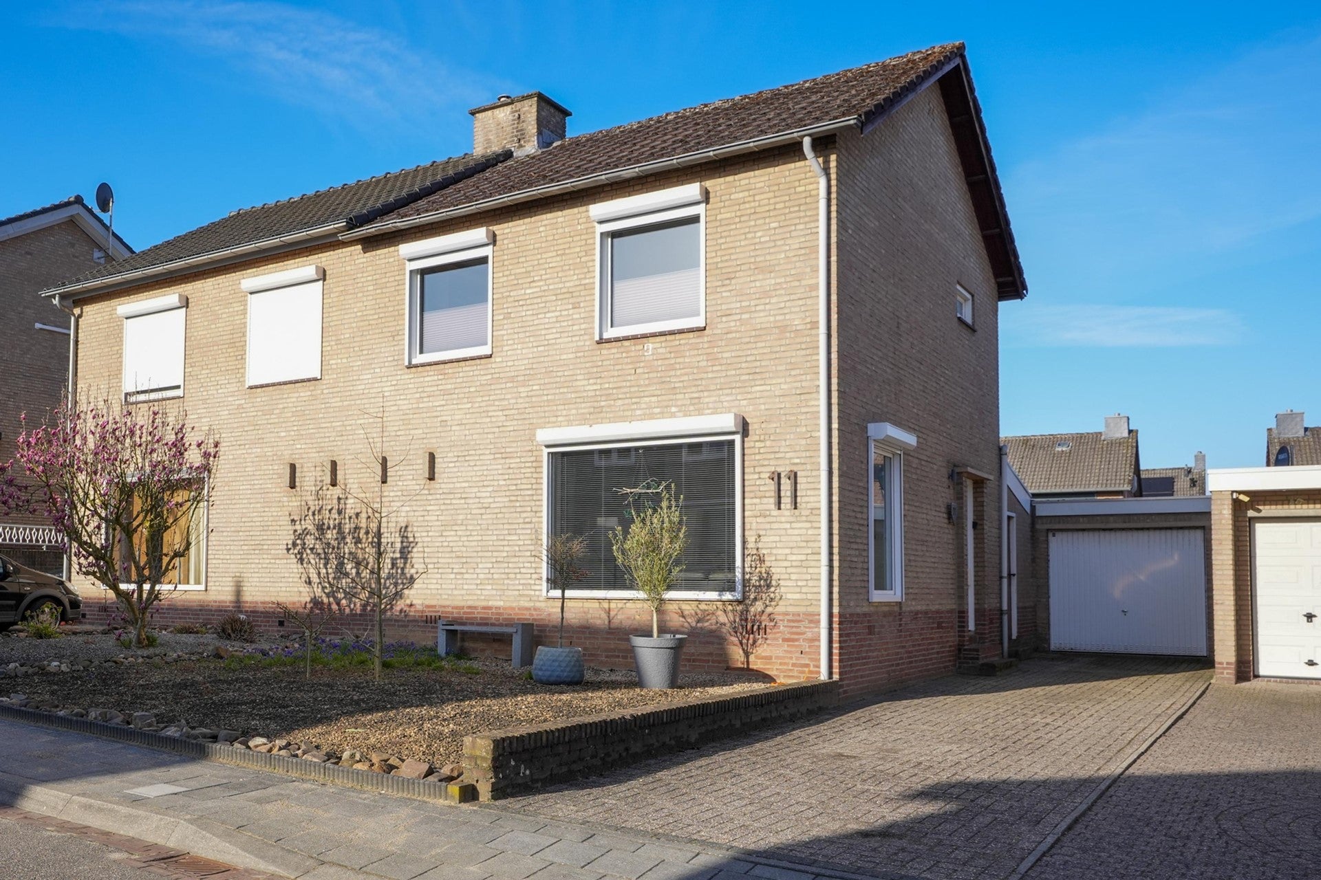 Huis Dr. Poelsstraat 11 in Eys