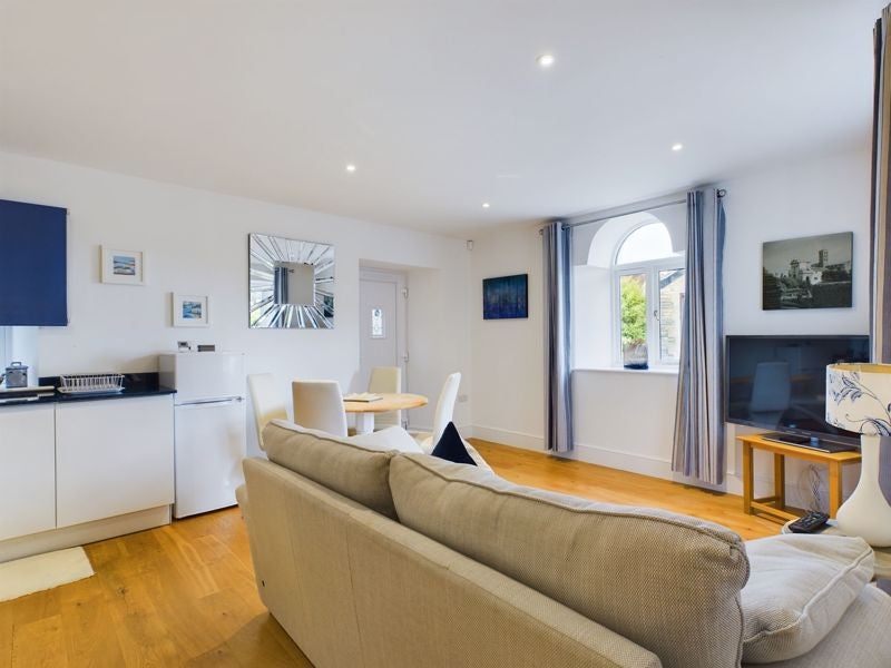 Flat Sutton Hill in Long Sutton