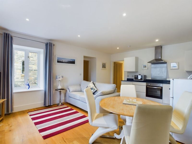 Flat Sutton Hill in Long Sutton