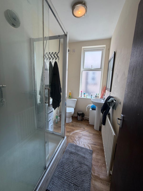Room Curzon Avenue in Manchester