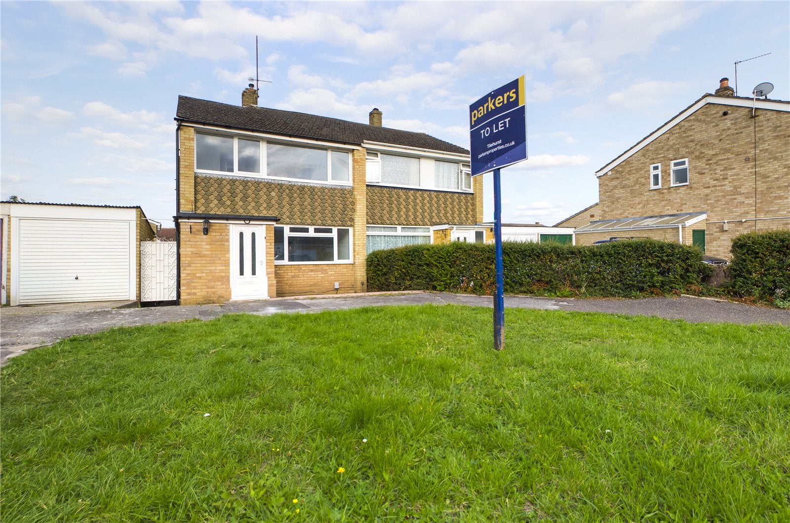 House Glennon Close in Reading