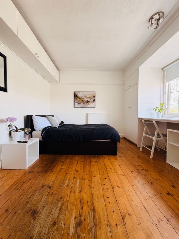 Room Uxbridge Road in Greater London