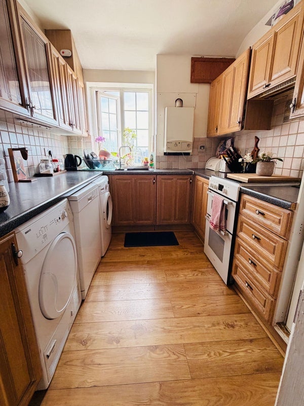 Room Uxbridge Road in Greater London