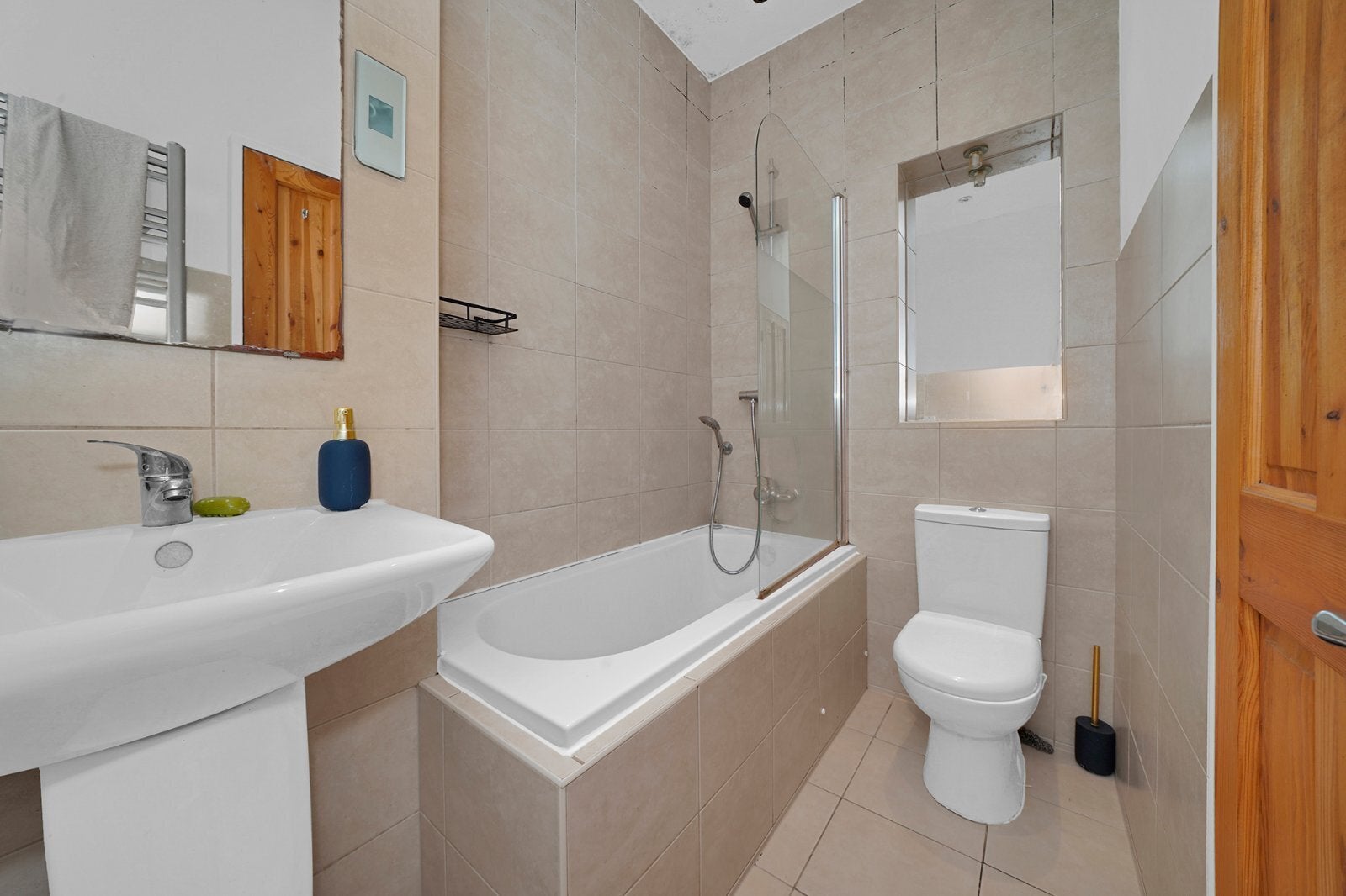 Flat Malden Road in Greater London