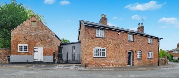 House Weir Road in Harborough
