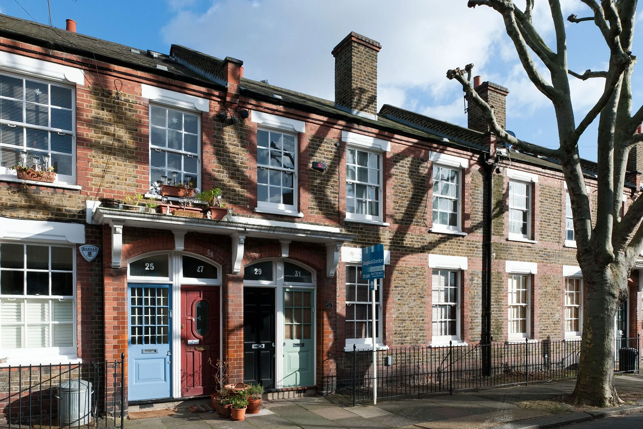Flat Odger Street in Greater London