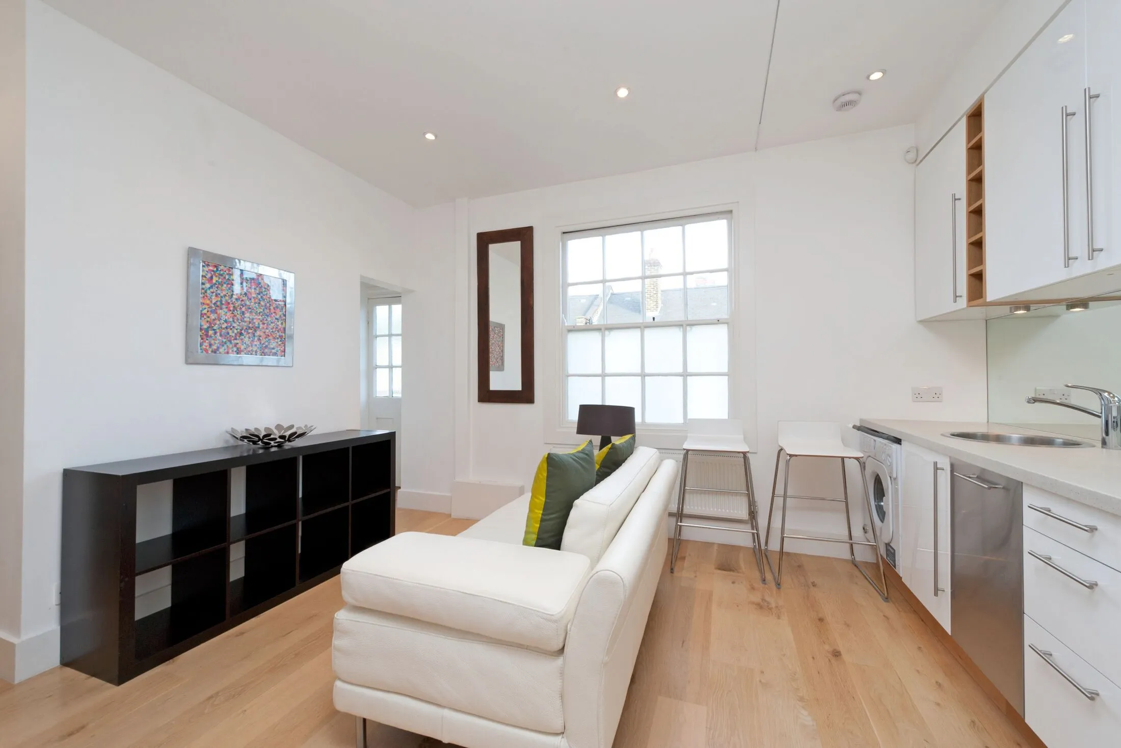Flat Odger Street in Greater London