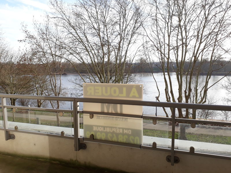Flat Quai de la Madeleine in Orléans