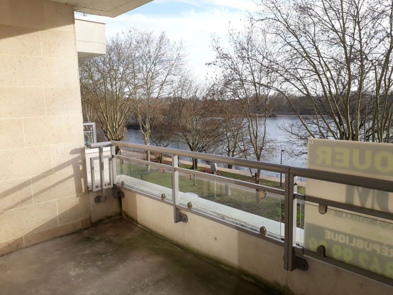 Flat Quai de la Madeleine in Orléans