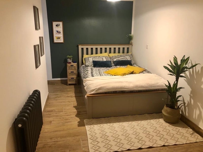 Room Gaunts Lane in Bristol
