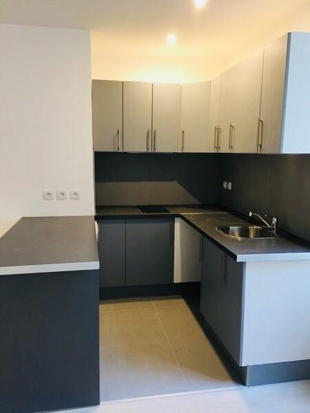 Flat Rue du Faubourg Saint-Martin in Paris