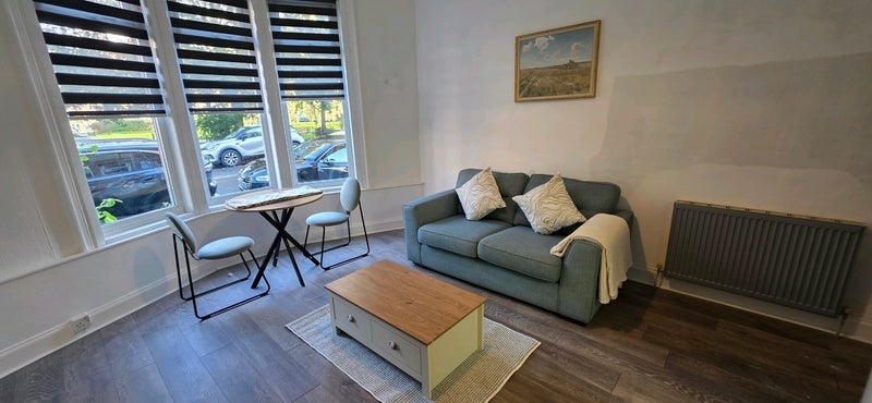 Flat Budhill Avenue in Glasgow