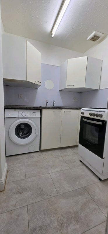 Flat Budhill Avenue in Glasgow