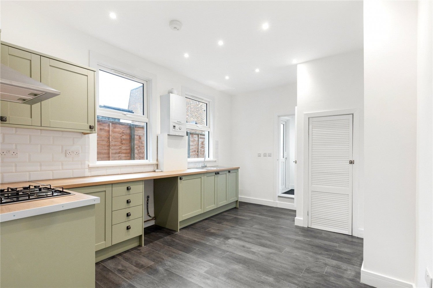 Flat Seven Sisters Road in Greater London