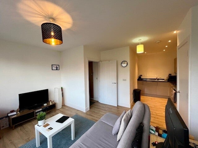Flat Walton Street in Aylesbury