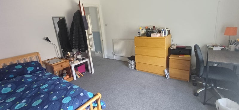 Room Cranbrook Road in Bristol