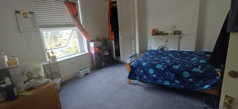 Room Cranbrook Road in Bristol