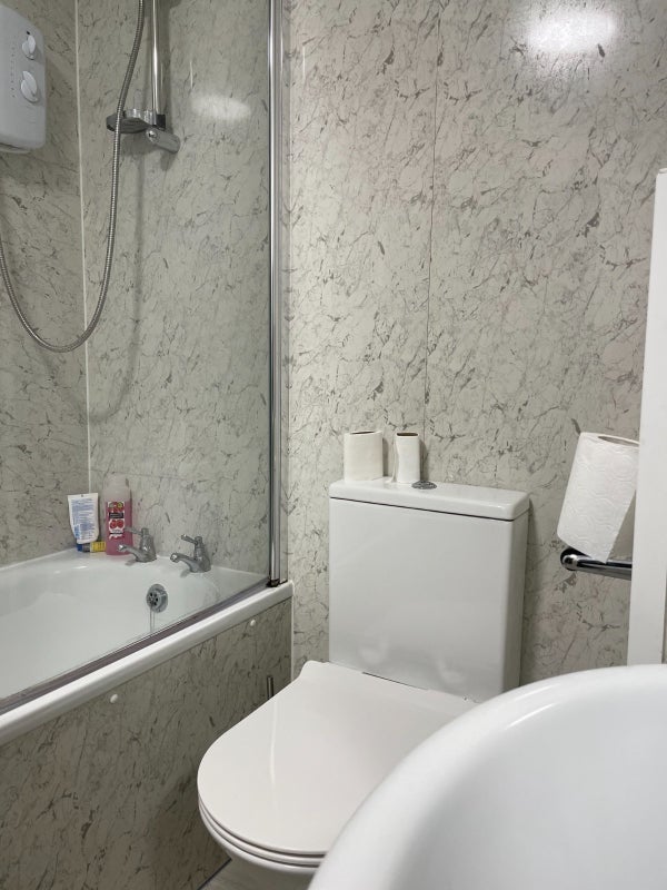 Room Widmore Road in Greater London