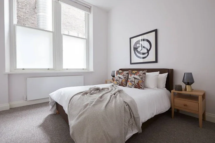 Flat Bloomsbury Way in Greater London