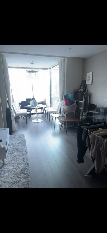 Room Leman Street in Greater London