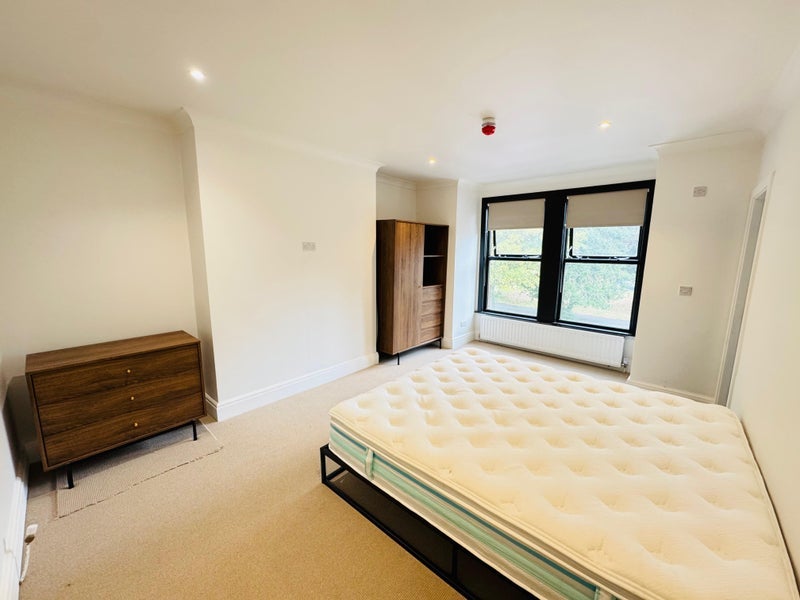 Room Crosfield Street in Warrington