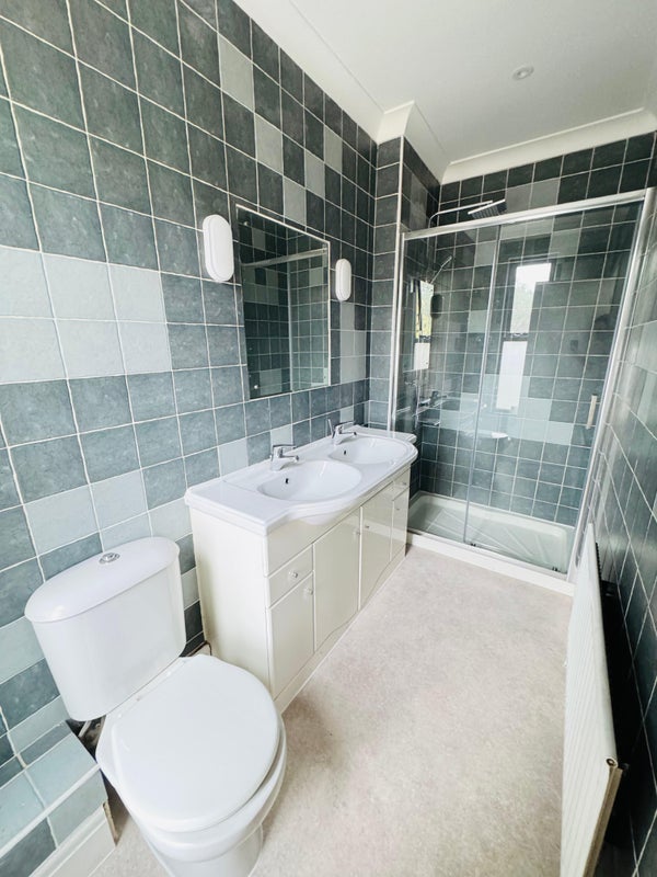 Room Crosfield Street in Warrington