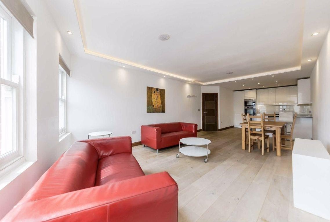 Flat Abyssinia Close in Greater London