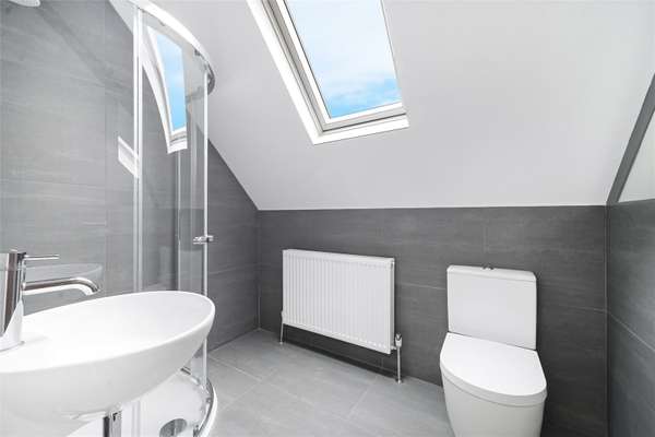Flat Addison Gardens in Greater London