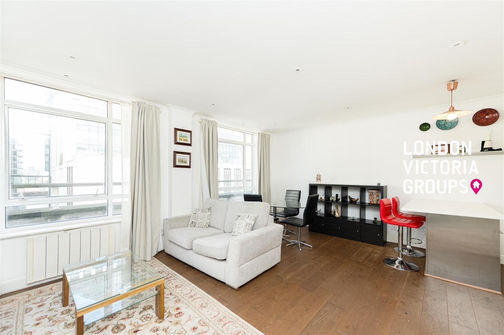 Flat Chicheley Street in Greater London