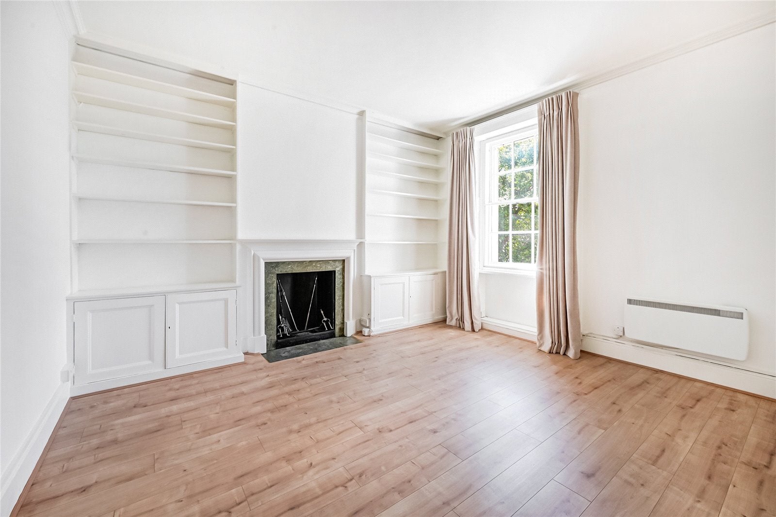 Flat Chesham Place in City of Westminster