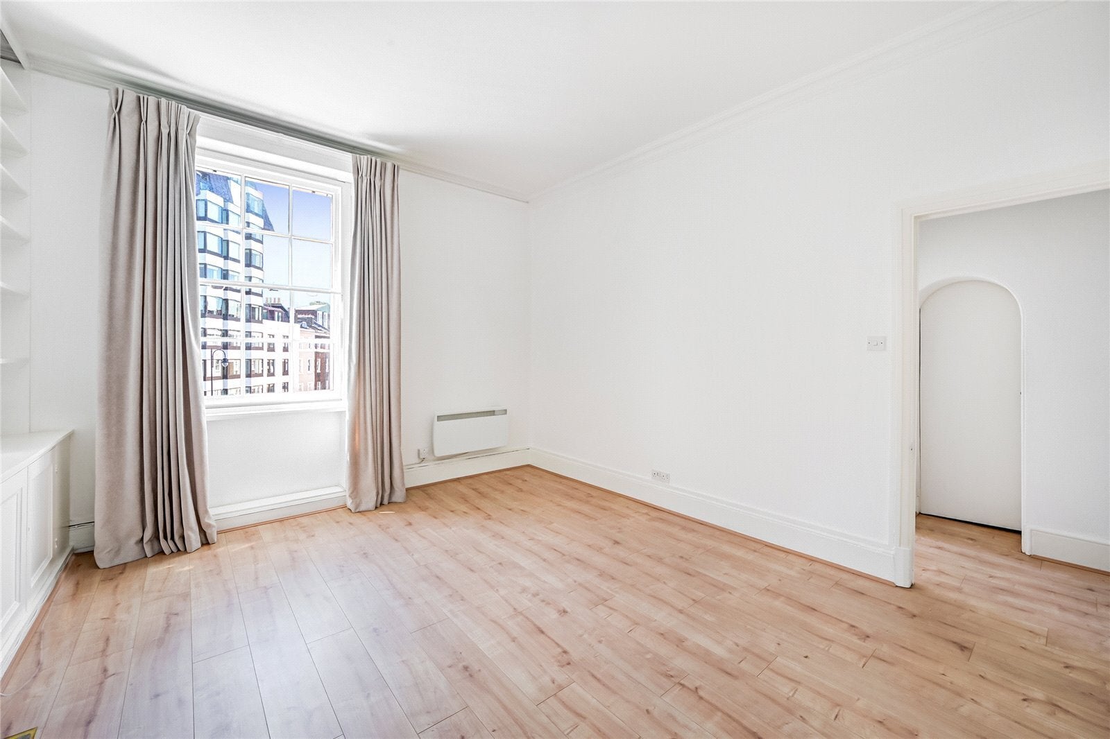 Flat Chesham Place in City of Westminster