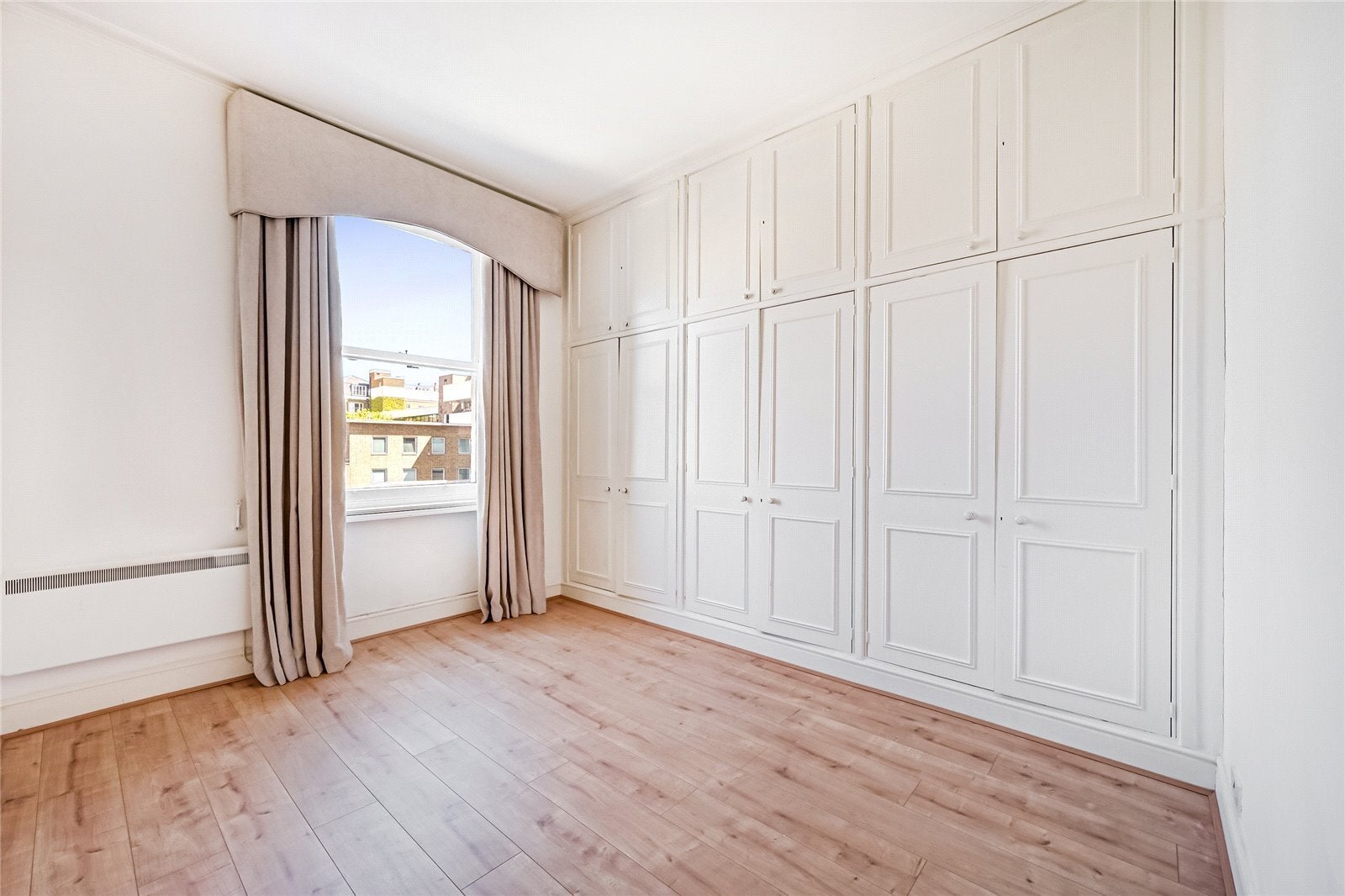 Flat Chesham Place in City of Westminster