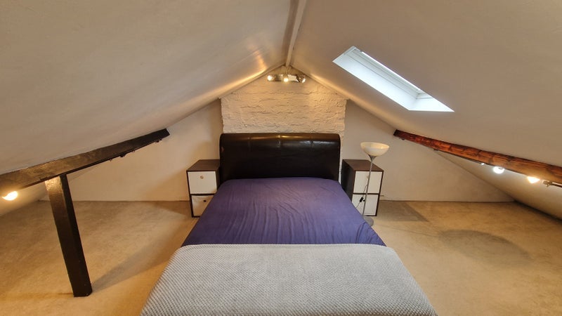Room Lothair Road in Greater London
