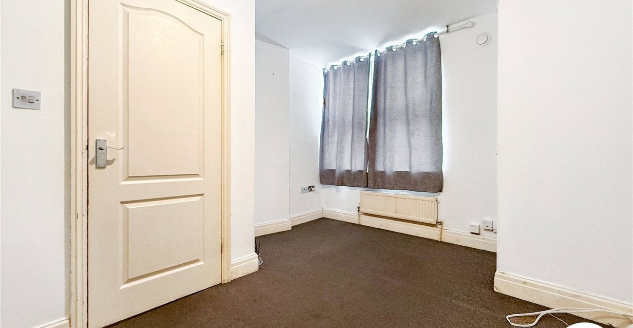 Flat Balmoral Road in Gillingham