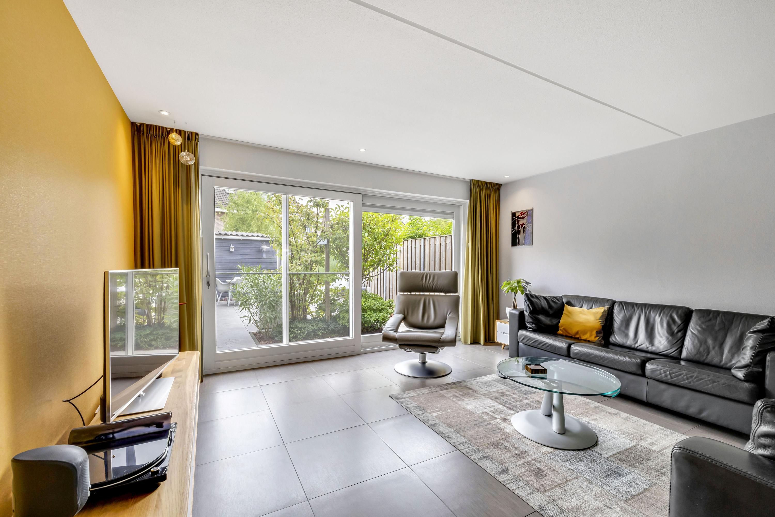Tussenwoning te koop: Thurleede 5, Barendrecht