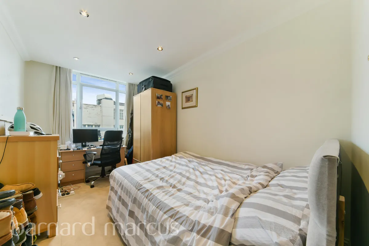 Flat John Adam Street in City of Westminster
