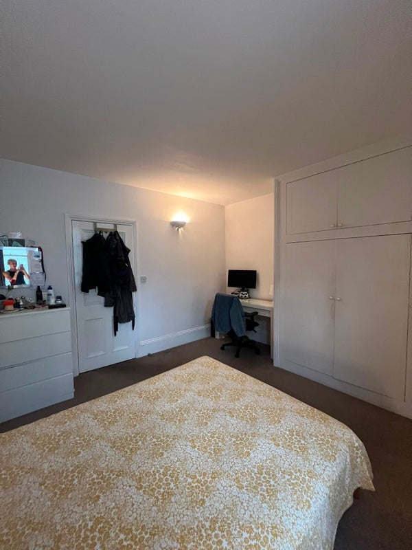 Room Canterbury Crescent in Greater London