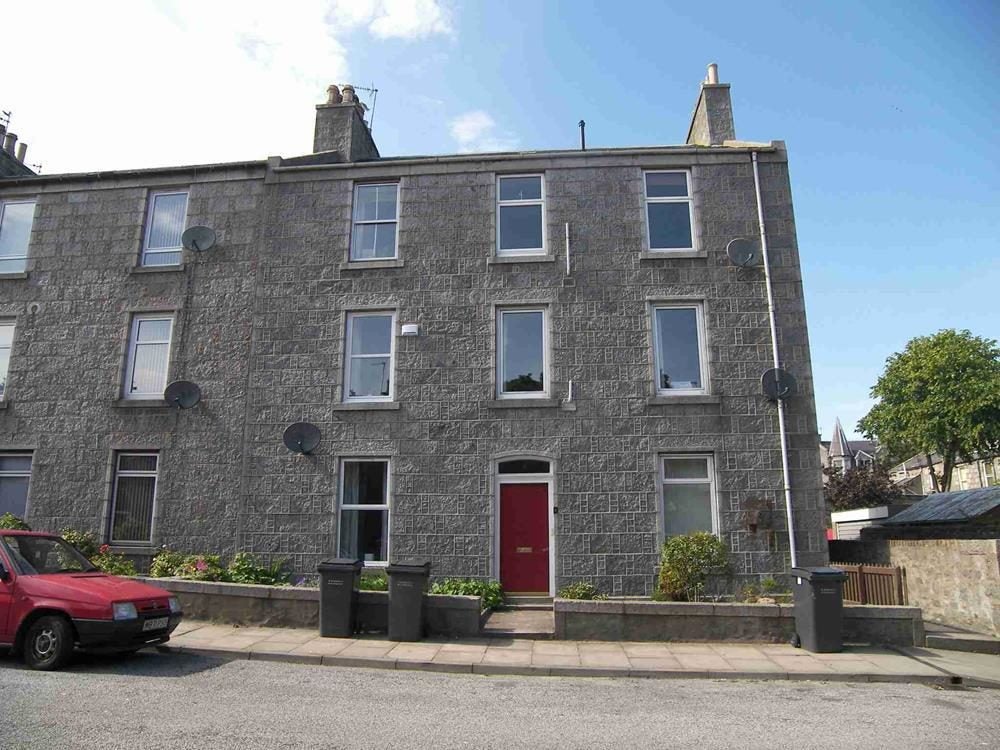 Flat Chestnut Row in Aberdeen City