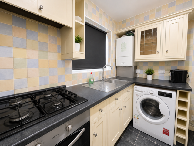 Flat Montana Close in Greater London