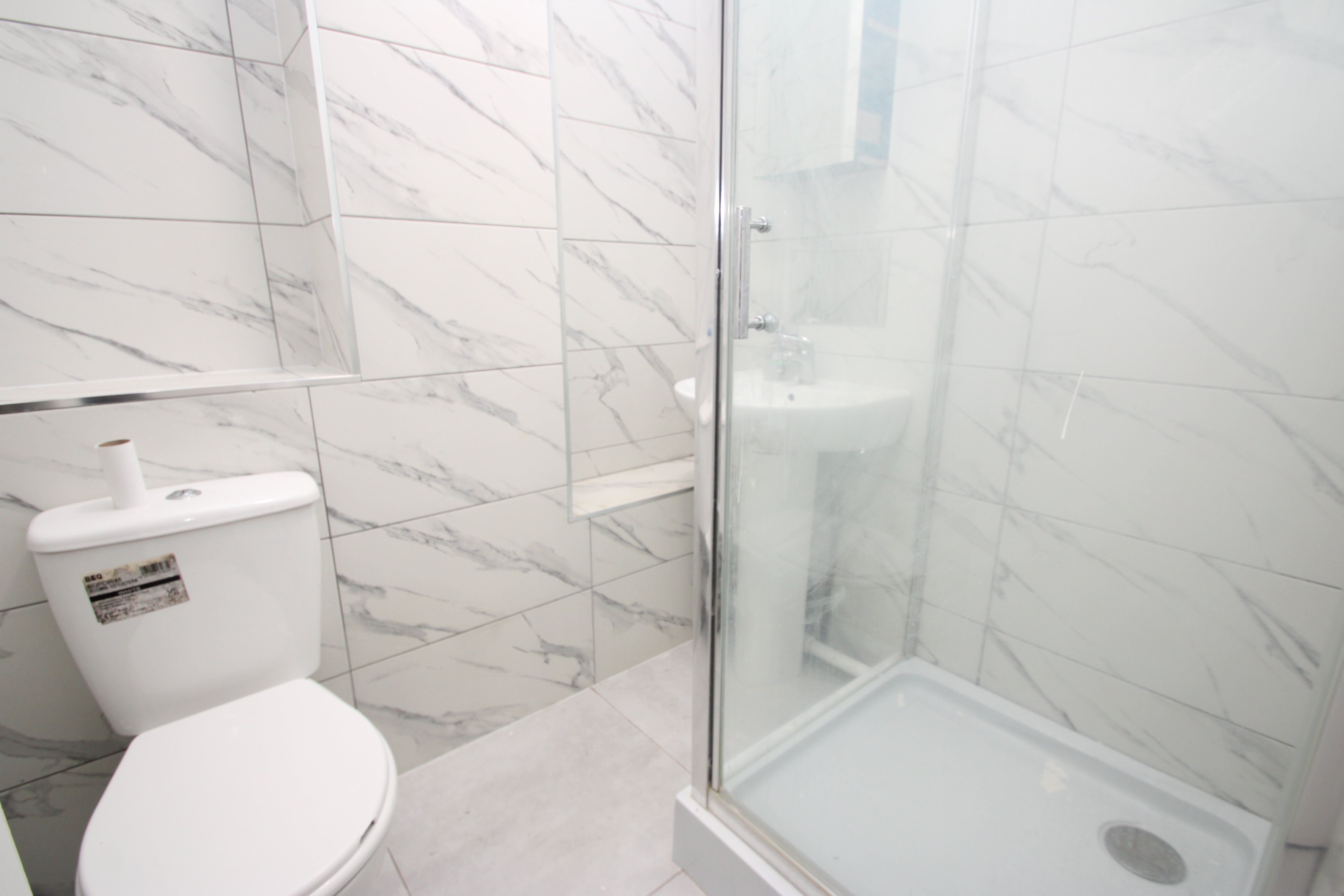 Flat Montana Close in Greater London